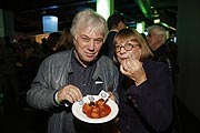 Rolf Zuckowski und Ehefrau Monika Auftaktkonzert der Tabaluga Tournee in der Barclaycard-Arena in Hamburg am 07.10.2016 Foto: M.Nass / BrauerPhotos fuer Volkswagen